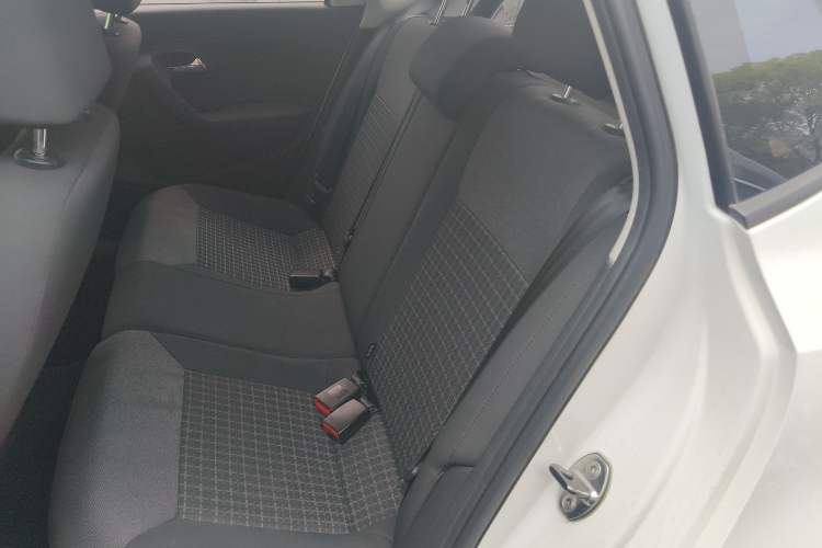 Used Volkswagen Polo 2014 1.6L Automatic Comfort Edition
