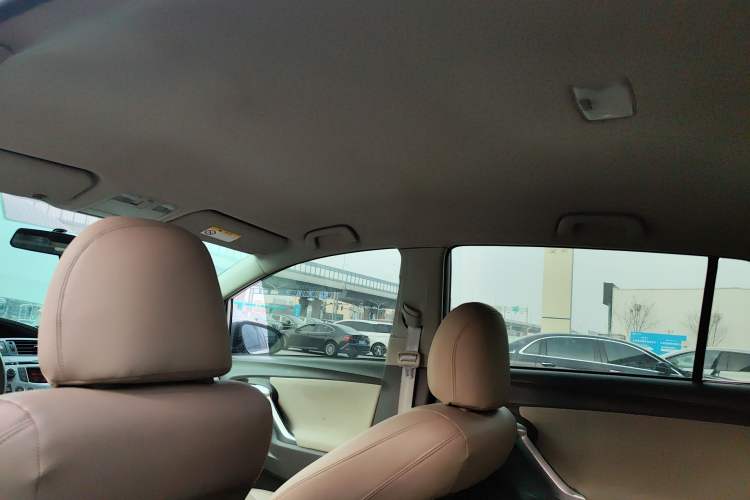 Used Toyota Verso 2014 Starlight 180E CVT Elite Edition Headliner