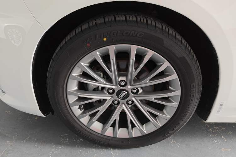 Used Bestune B70 2025 Dragon Edition 1.5T Enjoyment Model Left Front Wheel Hub