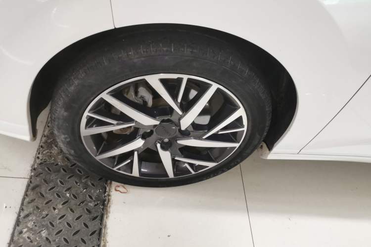 Used Dongfeng Aeolus Yixuan 2020 230T Automatic Dazzle Track Edition