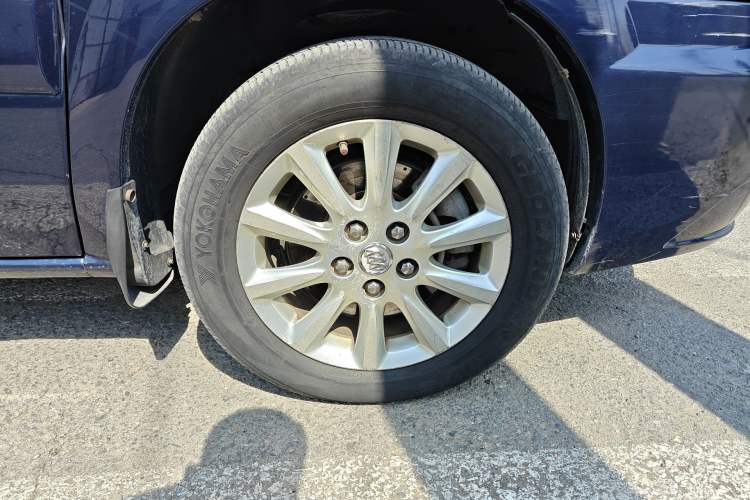 Used Buick GL8 2011 2.4L CT Comfort Edition