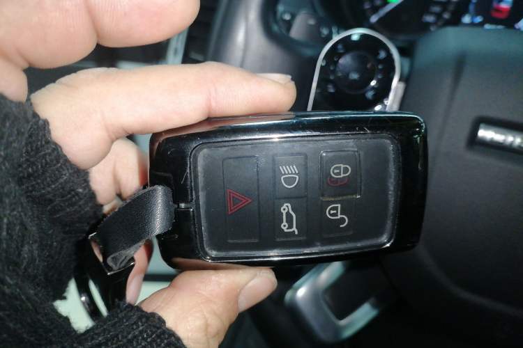 Used Land Rover Discovery 2019 3.0 SC V6 SE
