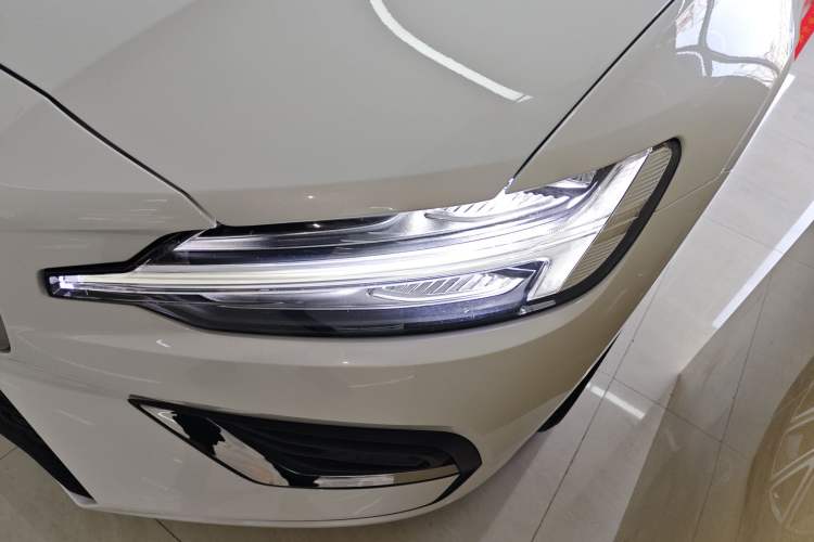 Used Volvo S60 2025 B4 Zhiyi Luxury Edition