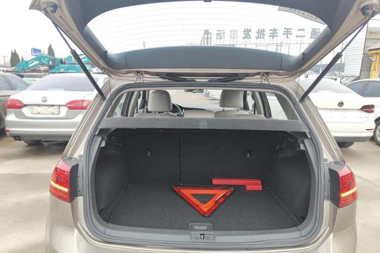 Used Volkswagen Golf 2014 1.4TSI Automatic Luxury Model
