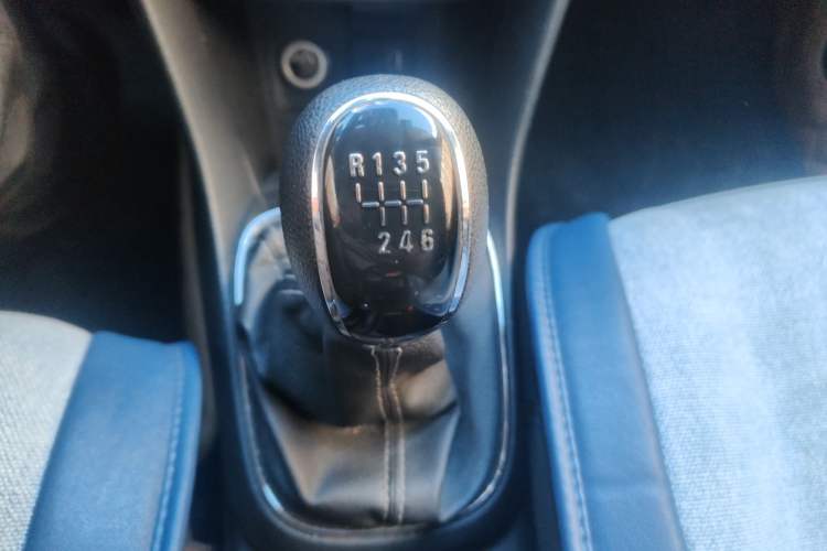 Used Buick Encore 2014 1.4T Manual Two-Wheel Drive Urban Sport Model
