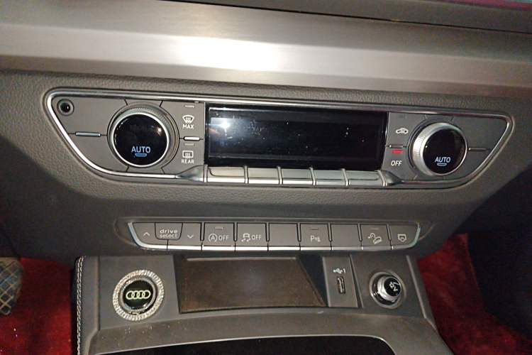 Used Audi Q5L 2024 40 TFSI Fashion Dynamic Model
