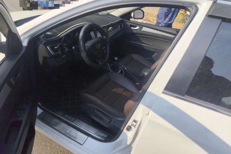 Used Bestune B30 2016 1.6L manual luxury version Driver Seat