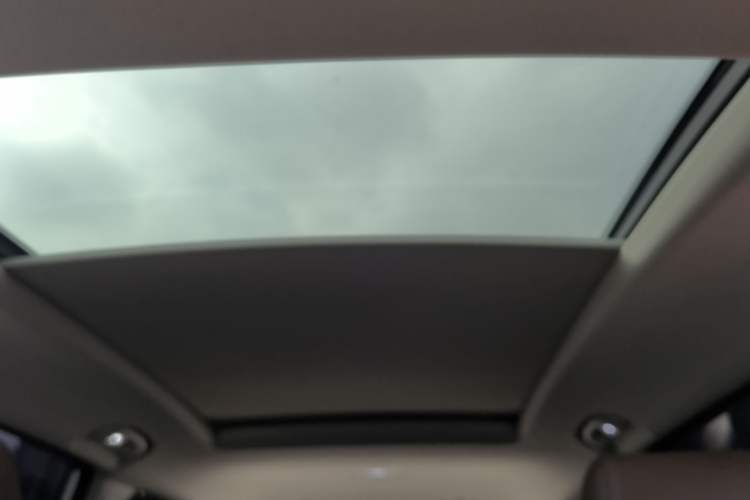 Used Buick GL6 2019 18T 6-Seater Connected Luxury Version China VI Standard Headliner