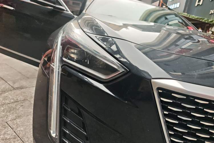 Used Cadillac CT6 2020 28T Luxury Version Right Front Headlight