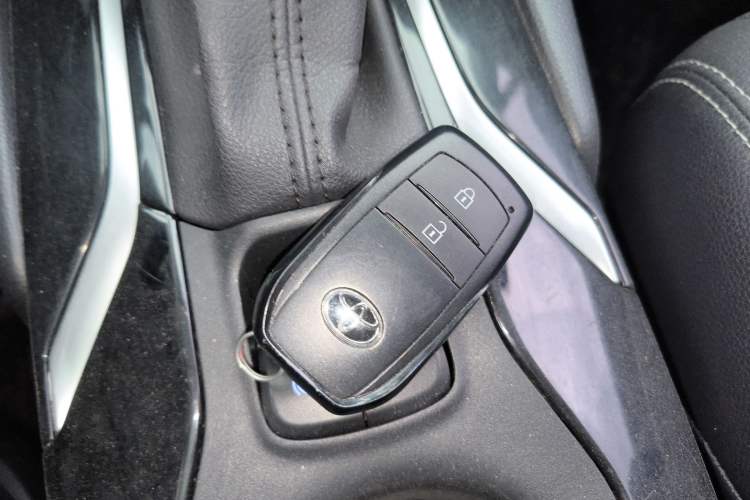 Used Toyota FRONTLANDER 2022 2.0L CVT Luxury Edition Vehicle Key