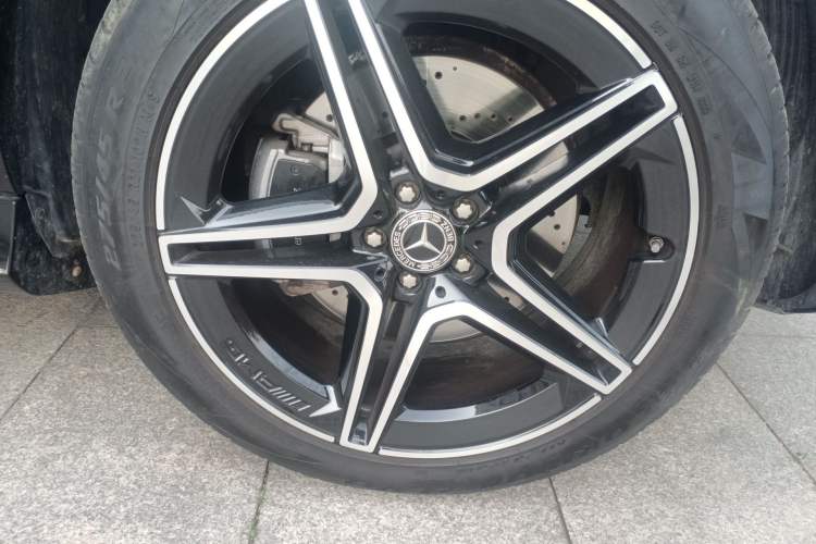 Used Mercedes-Benz GLS  Right Front Wheel Hub