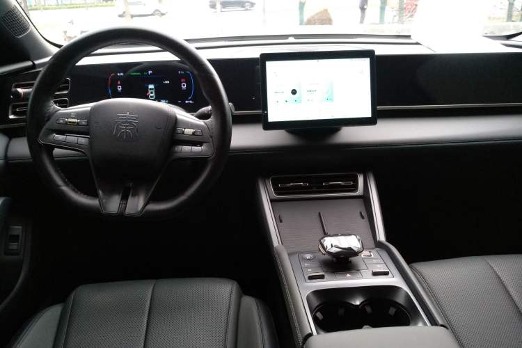 Used BYD Qin L 2024 DM-i 80KM Leading Model
