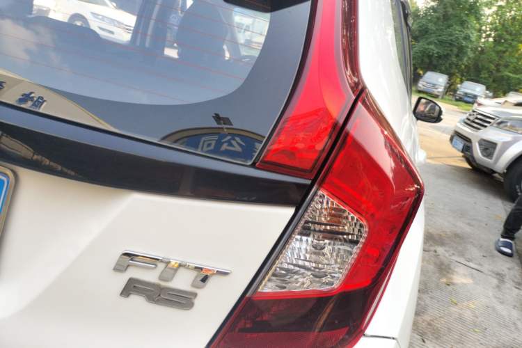 Used Honda Fit 2018 1.5L CVT Comfort Version Exterior 3