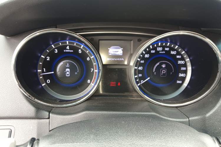 Used Hyundai Sonata 2011 2.0L Automatic Top-Grade Version
