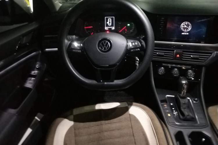 Used Volkswagen Bora 2021 1.5L Automatic Comfort Smart Connect Edition Steering Wheel