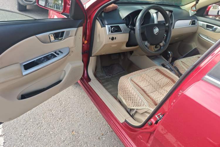 Used Buick Excelle 2013 1.5L Automatic Classic Model