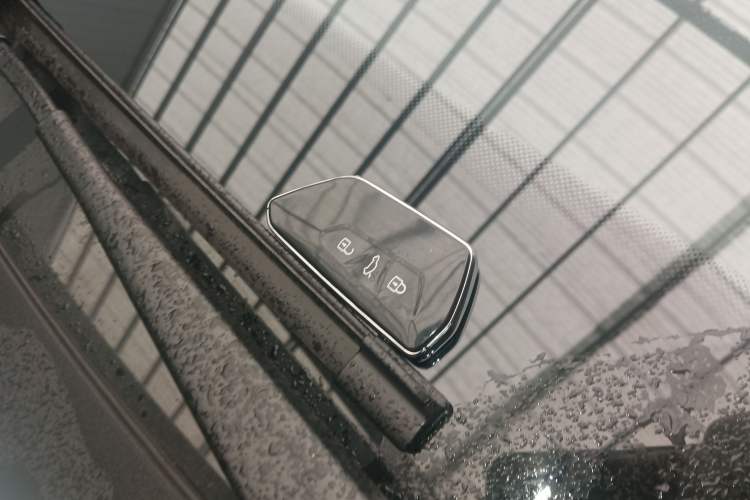 Used Volkswagen Sagitar 2026 Model L 300TSI DSG Luxury Version
