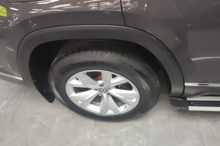 Used Volkswagen Teramont 2020 330TSI Two-Wheel Drive Comfort Edition China VI Standard Right Rear Wheel Hub