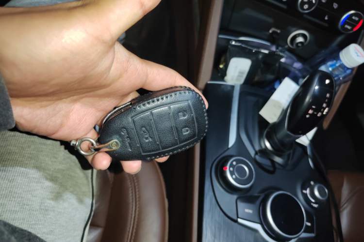 Used Alfa Romeo Stelvio 2017 2.0T 200HP Luxury Edition
