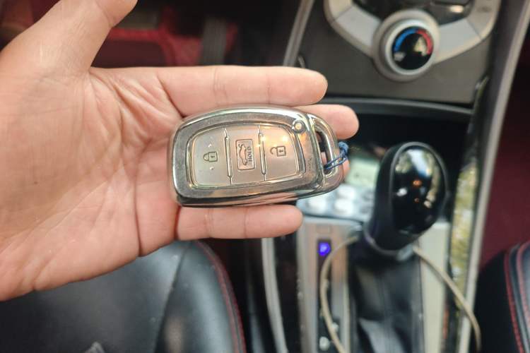 Used Hyundai Elantra (5th Generation / Langdong) 2016 1.6L Automatic Prestige Model Vehicle Key