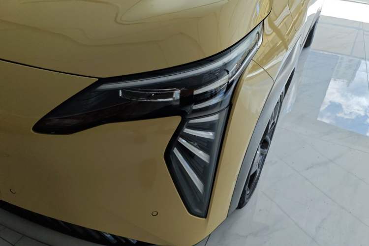 Used AION Y 2022 Plus 70 Tech Edition