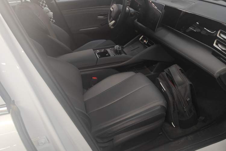 Used BYD Qin L 2024 DM-i 120KM Leading Model Right Front Seat