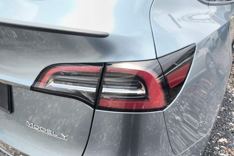 Used Tesla Model Y 2022 Performance High-Performance All-Wheel-Drive Version Exterior 3