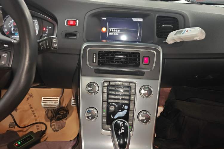 Used Volvo V60 2017 T5 Zhiya Edition China V Standard Audio And AC Panel