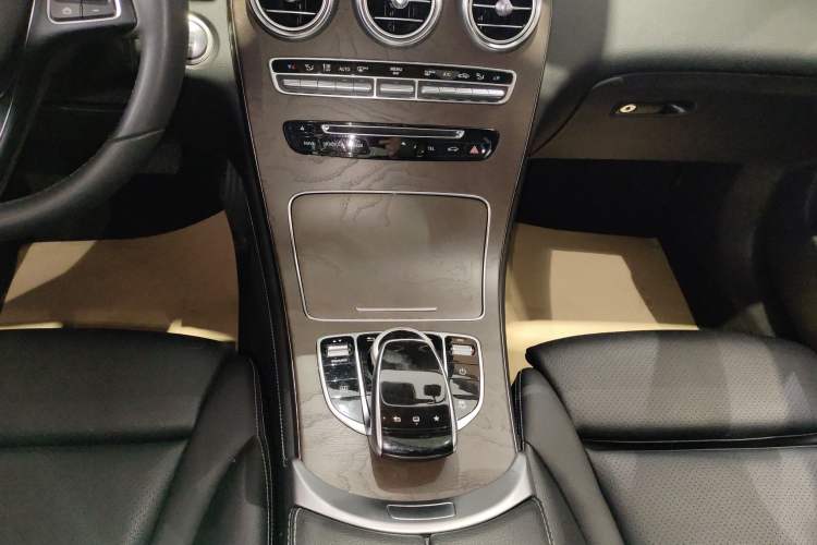 Used Mercedes-Benz GLC 2016 GLC 300 4MATIC Dynamic Model Gear Lever