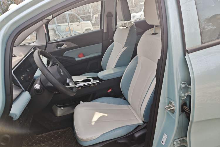 Used Geometry E Firefly 2024 301km Starlight
