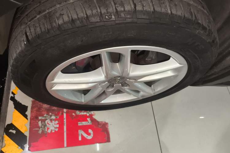 Used Audi Q5 2017 Plus 40 TFSI Technology Model