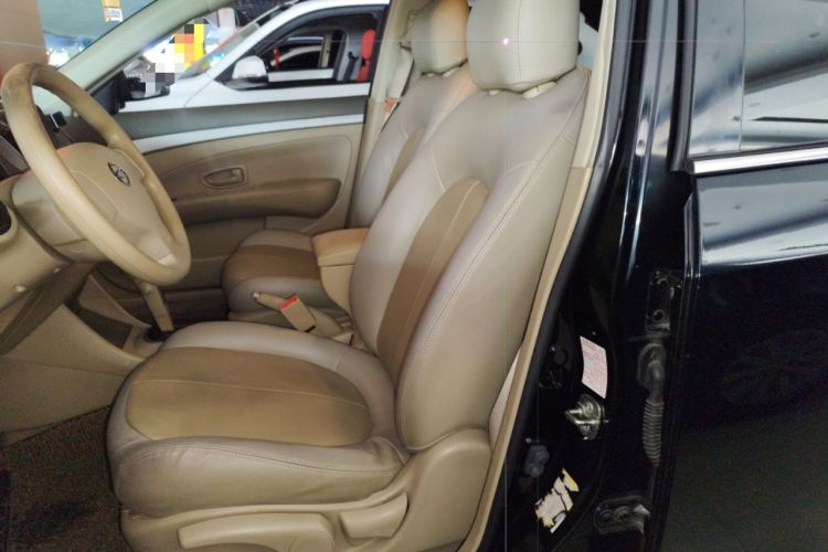 Used Nissan Sylphy 2012 Classic 1.6XE Automatic Comfort Edition Left Front Seat