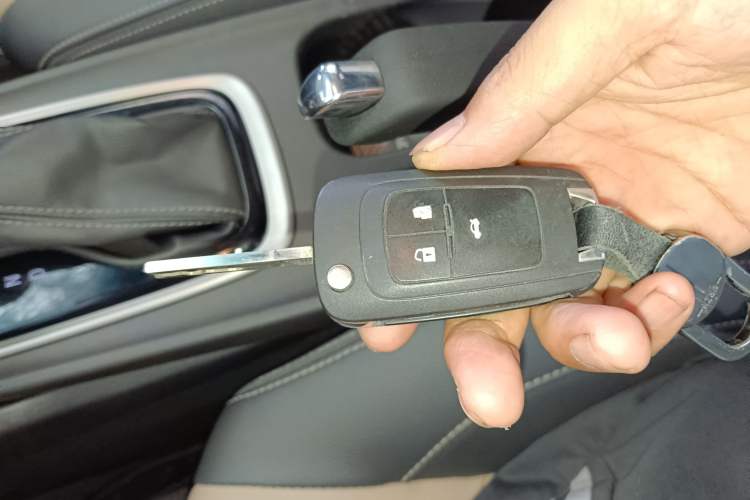 Used Chevrolet Monza 2020 320 Automatic Enjoyment Edition