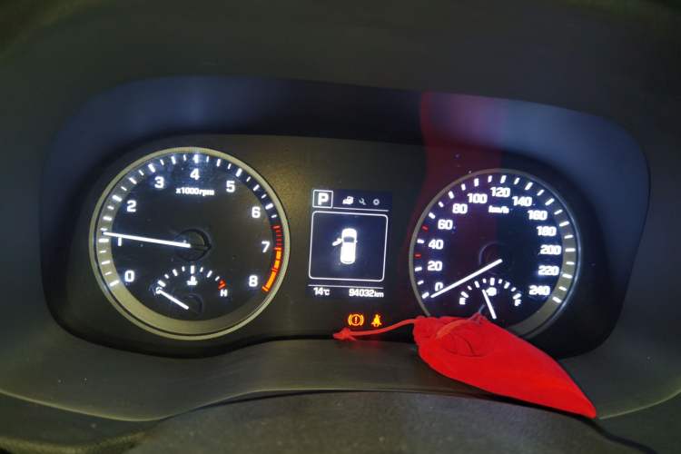 Used Hyundai Tucson 2018 1.6T Dual-Clutch Two-Wheel Drive 15th Anniversary Special Edition Instrument Cluster