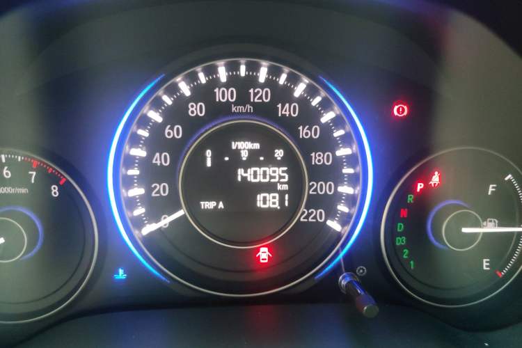 Used Honda Crider 2013 1.8L automatic luxury edition Odometer Close Up