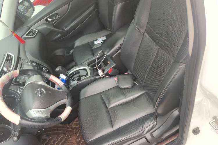 Used Nissan X-Trail 2015 2.0L CVT Comfort MAX Edition 2WD Left Front Seat