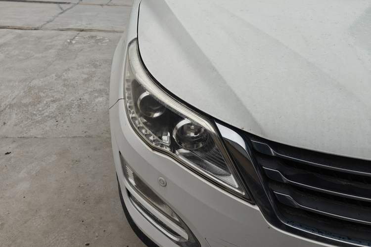 Used Baojun 560 2015 1.8L manual luxury version