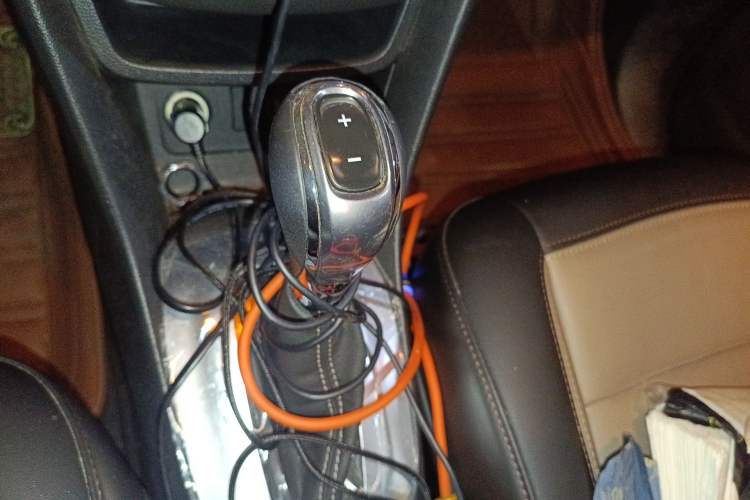 Used Buick Encore 2013 1.4T Automatic All-Wheel Drive Flagship Edition Gear Lever