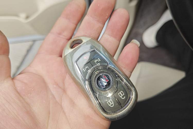 Used Buick GL8 2023 ES Lu Zun Deluxe Model
