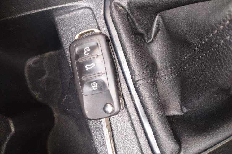 Used Volkswagen Santana 2016 1.6L Manual Fashion Edition
