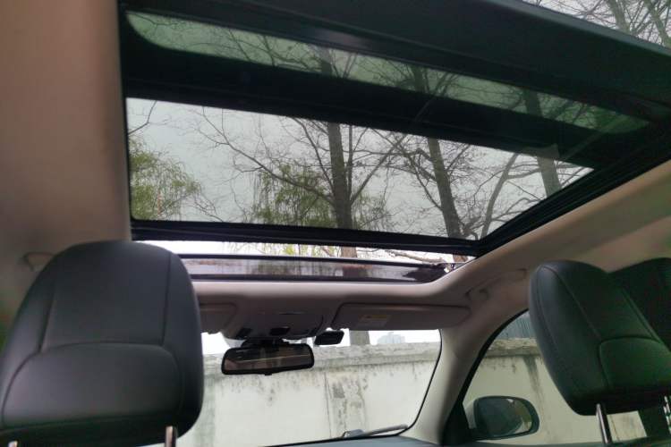 Used Jeep Cherokee 2017 2.0L Superior Edition