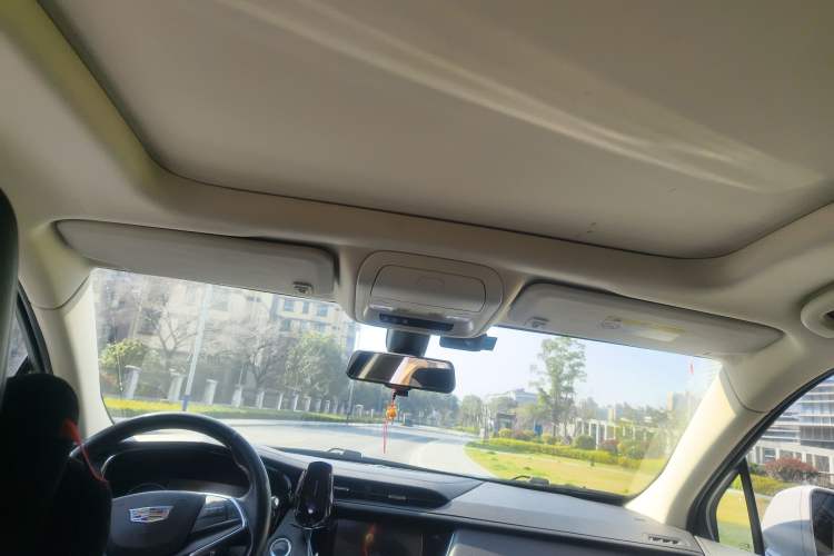 Used Cadillac XT5 2018 25T Luxury Model