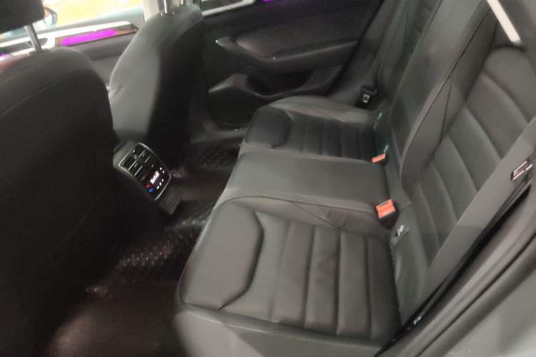 Used Volkswagen FAW-Volkswagen CC 2024 Estate Car 380TSI Hunter's Heart Edition
