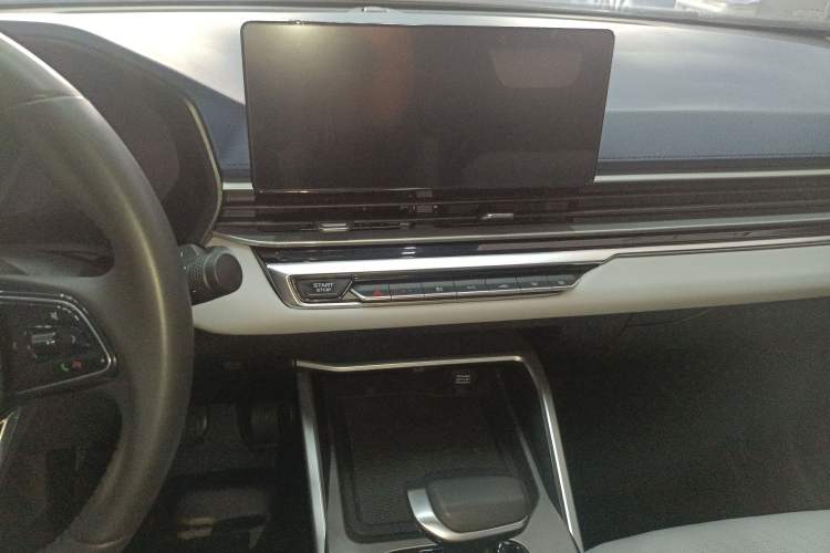 Used Geely Auto Emgrand 2022 4th Generation 1.5L CVT Flagship Model
