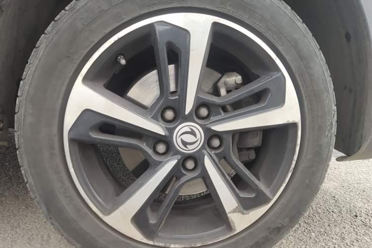 Used Dongfeng Fengon 370 2020 S370 1.5L Manual Luxury 7-Seater Right Front Wheel Hub