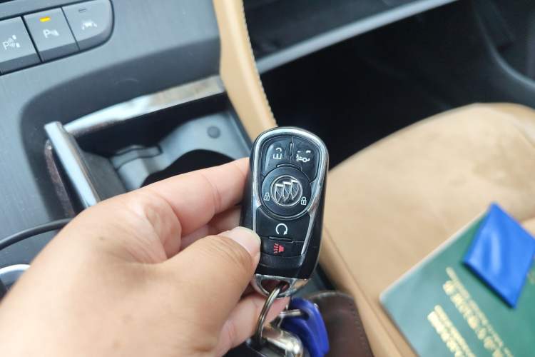 Used Buick LaCrosse 2018 28T Luxury Model
