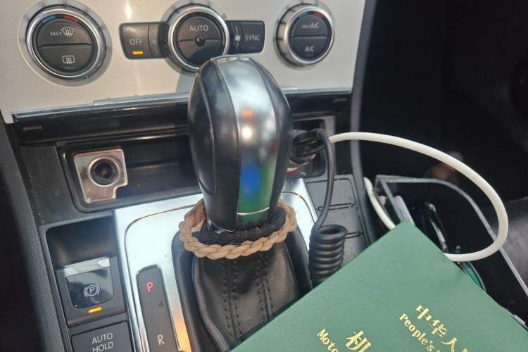 Used Volkswagen Magotan 2012 Revised 1.8TSI Luxury Version Gear Lever