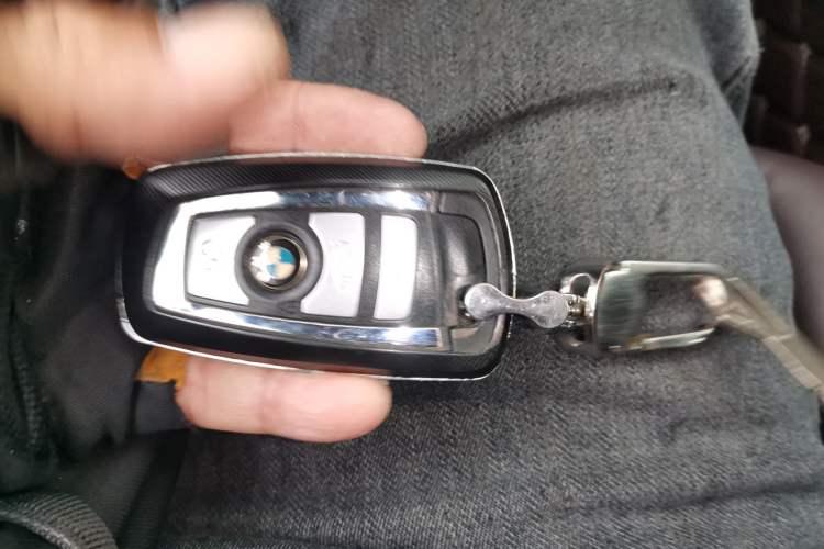 Used BMW 5 Series 2014 525Li Luxury Design Package
