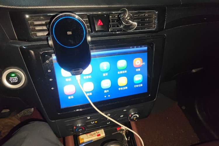 Used Dongfeng Fengon 580 2017 Revised Version 1.5T CVT Luxury Edition Audio And AC Panel