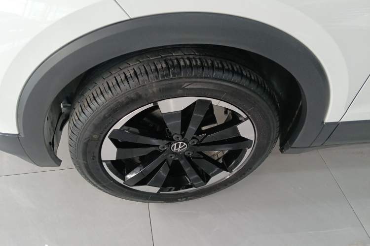 Used Volkswagen Tacqua 2023 200TSI DSG Joy-Connect Edition
